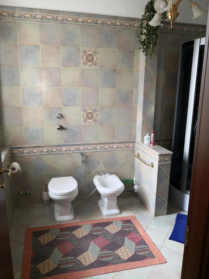 Lux Rho Fiera Panzió Lainate Kültér fotó